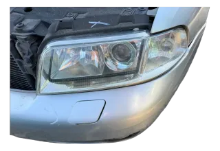Audi A4 B5 Scheinwerfer Xenon vorne links Faceliftmodell -2x Halter gebrochen - Bild 1