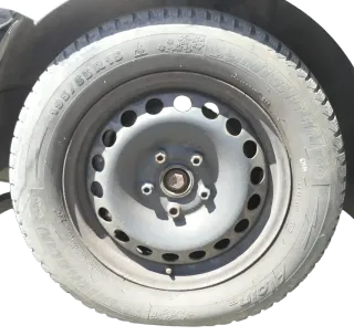 VW Golf 6 Caddy 195/65 R15 91T Winterreifen M+S Felgen 6jx15H2 ET47  ca. 6mm - Bild 1