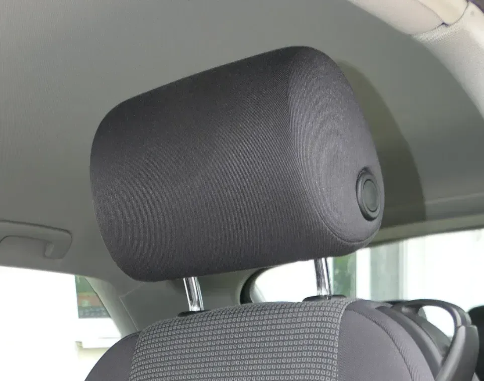 Audi A3 8P Kopfstütze vorne vorn links - soul schwarz- verstellbar - Bild 1