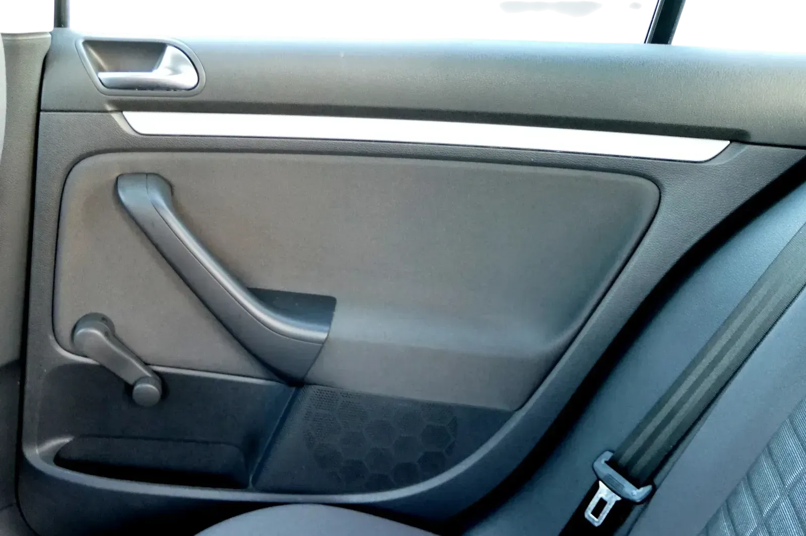 1x Golf 5 Limousine Türverkleidung Verkleidung Tür hinten rechts 4/5-Türer schwa - Bild 1
