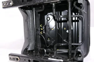 VW Sharan 7N Alahmbra Sitz hinten in der MItte mittig 1.Sitzreihe Kunstleder - Bild 3