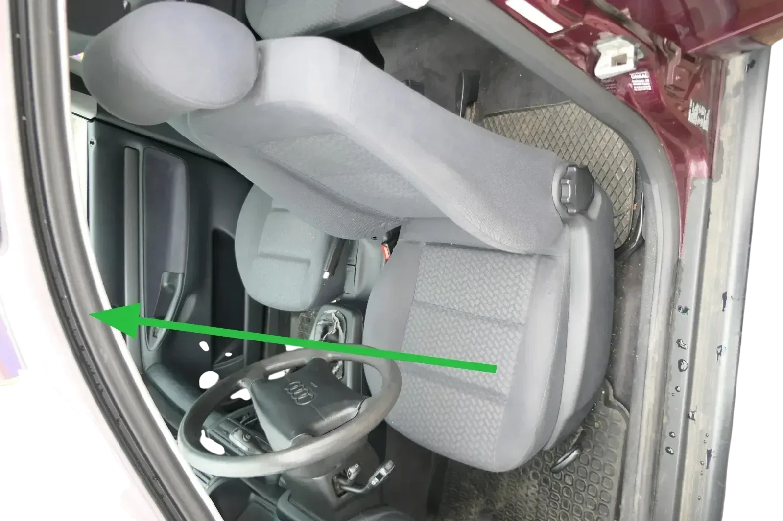 Audi A4 B5 Türdichtung Dichtung Tür vorne links Fahrertür innen auch rechts Beif - Bild 1