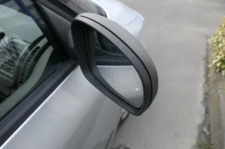 Skoda Fabia 5J mechanisch Spiegel Außenspiegel rechts mit Glas schwarz - Bild 2