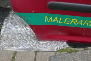 VW Caddy 3 2k Beifahrertür Tür hinten rechts rot Scheibe Schiebetür - Bild 3
