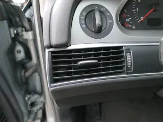 Audi A6 4F Lüftungsdüse Düse Lüftung vorne links 4F1820901D - Bild 1