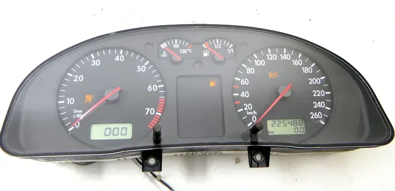 VW Passat 3B Tacho Tachometer Kombiinstrument 225.000km 09052069906 1,6 74kw AHL - Bild 1