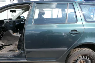 Skoda Octavia 1Z Kombi Tür hinten links grün LF6K (ohneAnbauteile) - Bild 1
