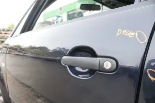 Audi A2 8Z Tür nu das Türblatt vorne links blau LZ5Q kobalt - ohne Anbauteile - Bild 5