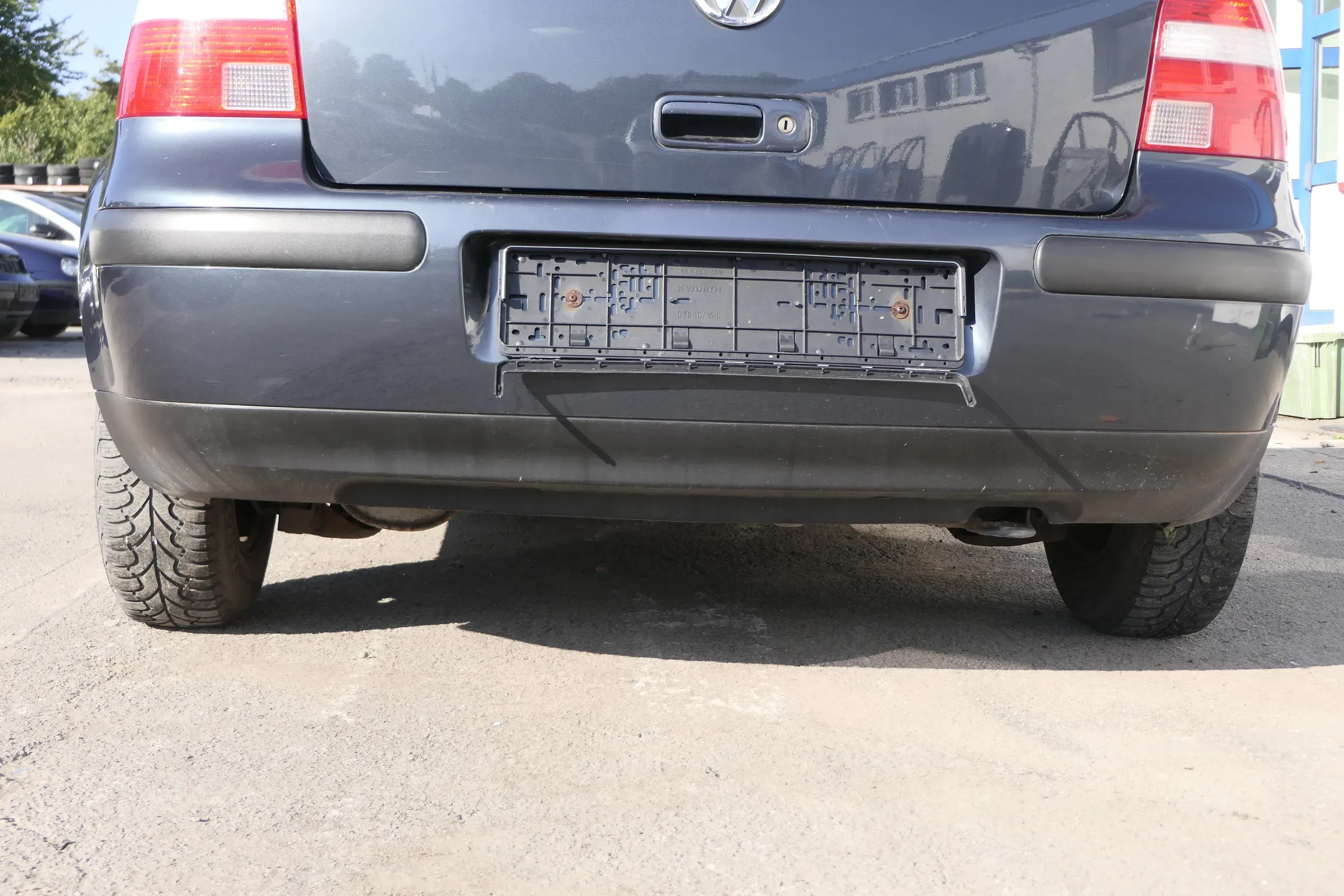 VW Golf 4 Limousine Stoßstange hinten Heckstoßstange Stoßfänger blau grau LC7V h - Bild 1