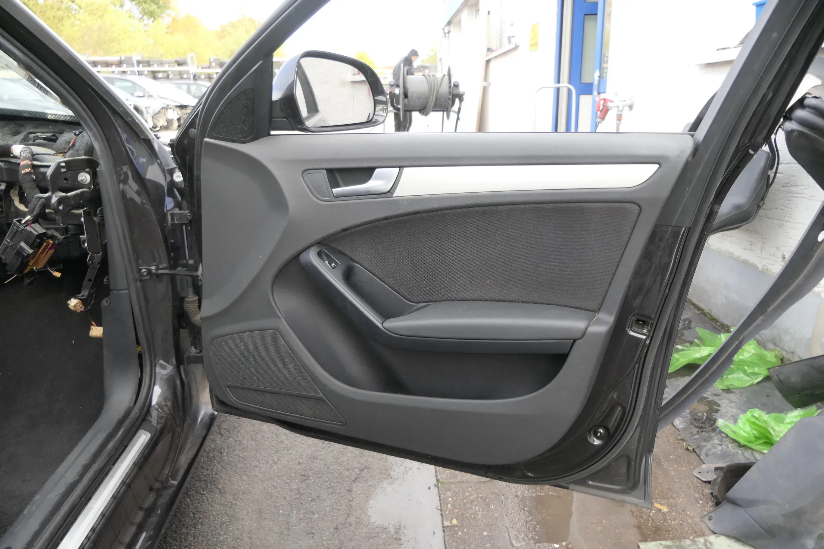 Audi A4 8K B8 Türverkleidung Verkleidung Tür vorne + hinten links + rechts schwa - Bild 1