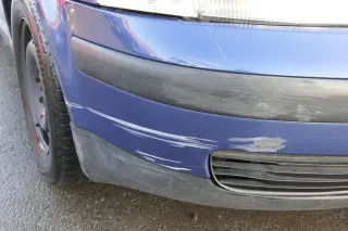 VW Passat 3B Stoßstange vorne Frontstoßstange Stoßfänger blau LR5V Grill - Bild 5