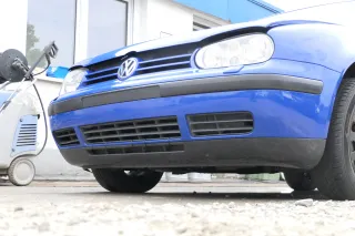 VW Golf 4 Stoßstange vorne Frontstoßstange Stoßfänger blau LW5Z SWR - Bild 4