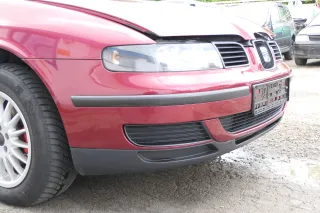 Leon 1M Toledo Stoßstange vorne Stoßfänger Grill rot LS3R - Bild 5