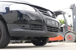 VW Fox 5Z Stoßstange vorne Stoßfänger schwarz LC9Z mit Grill - Bild 6