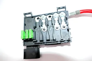 VW Golf 4 Bora Sicherungskasten Sicherungsdose Abdeckung Batterie Sicherung 3-Fa - Bild 2