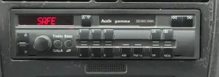 Audi A6 4B Radio Kassette Original gamma mit Code - Bild 1