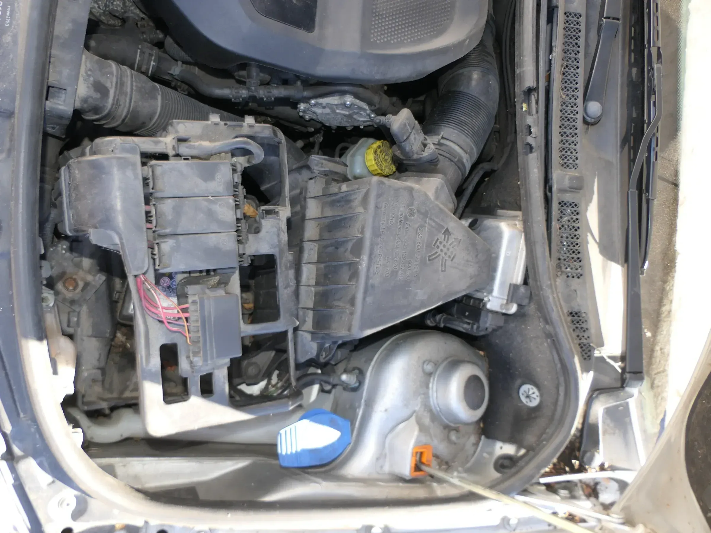Skoda Fabia 5J Rohr Unterdruckrohr Bremse Rückschlagventil Ventil 6Q1612041DG 9N - Bild 1