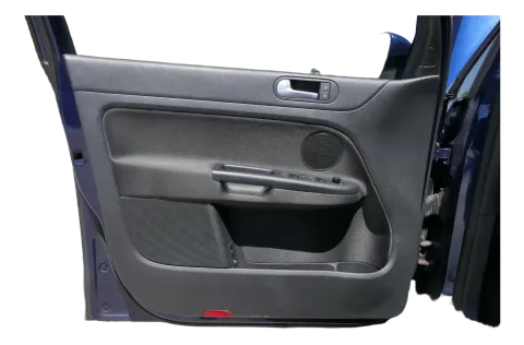 1x VW Golf Plus 5M 1x Türverkleidung Verkleidung Tür vorne links schwarz Griff