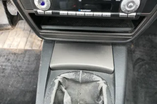 VW Passat 3B 3BG Aschenbecher Zigarettenanzünder vorne Dekor Ascher netzoptik - Bild 3