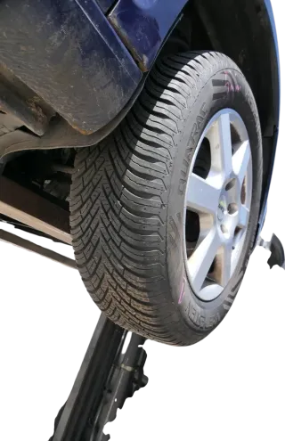 4x VW Golf 6 Plus 5M 195/65 R15 91H Winterreifen M+S Felgen Reifen M&S ca.5-6mm - Bild 4