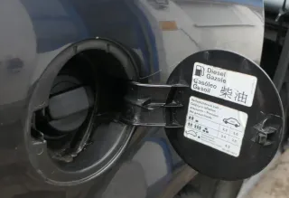VW Passat 3B Kombi Tankdeckel Klappe Tankklappe Deckel Tank schwarz LC9Z - Bild 2
