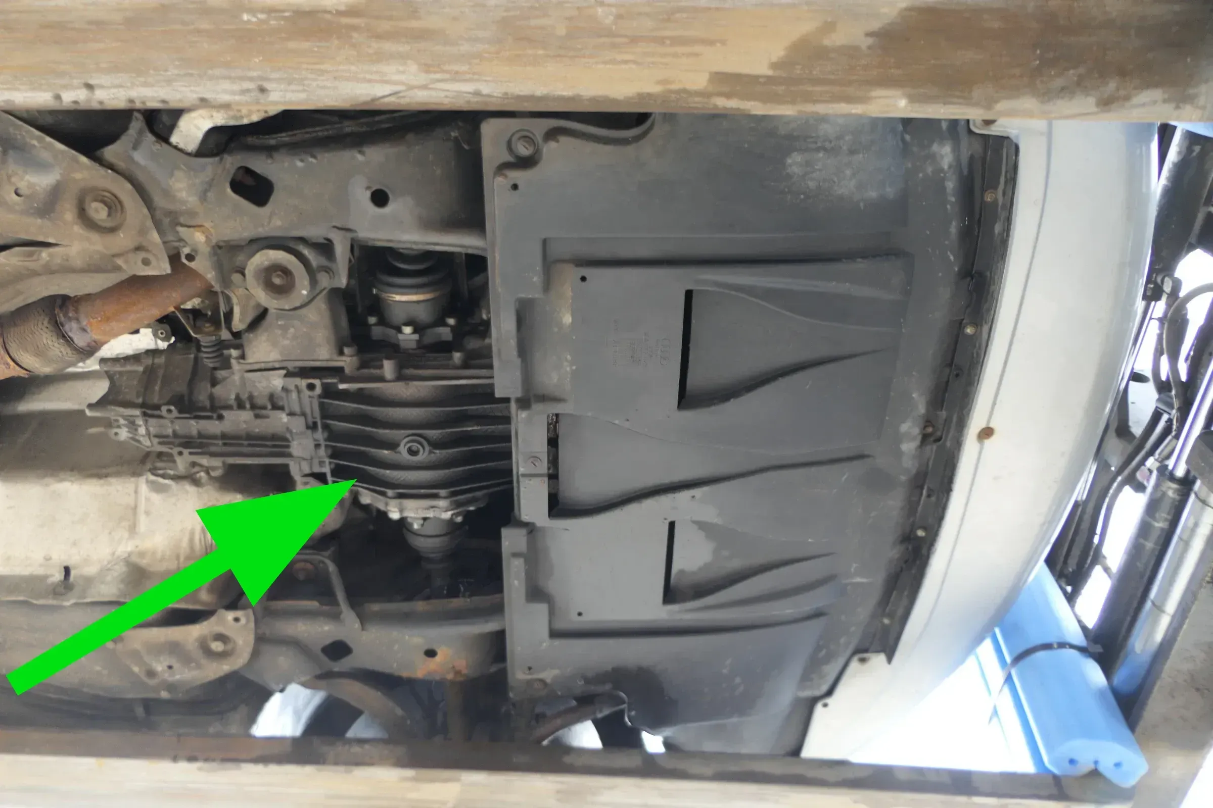 Passat 3BG Superb Getriebe EZG / GFY 5-Gang Schaltung 1,8T Turbo 176.000km - Bild 1