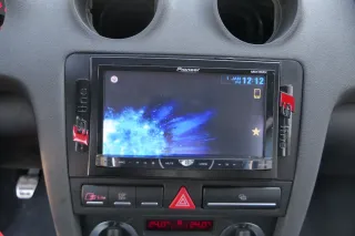 Audi A3 8P Radio Doppel 2 Din Pioneer Mixtrax AVH-X5500BT Bluetooth - Bild 2