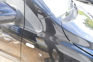 VW Fox 5Z Kotflügel vorne rechts schwarz LC9Z - Bild 5