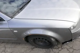 Audi A4 8E B6 Kotflügel vorne rechts grau LY7Q - Bild 3