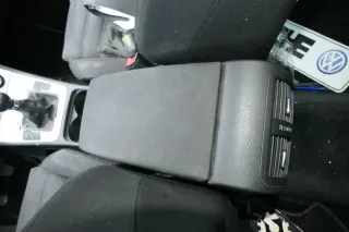 VW Passat 3C Mittelarmlehne Armlehne Fach original komplett zum nachrüsten - Bild 1