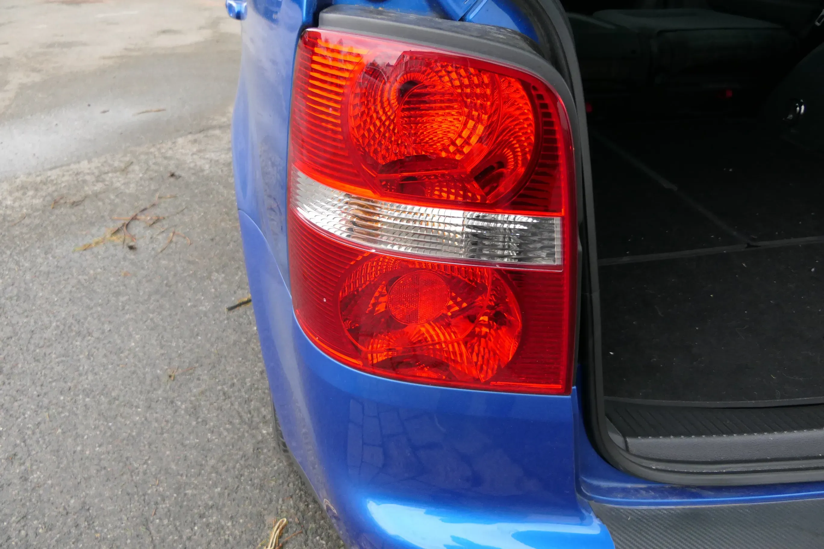 VW Touran original Rücklicht Rückleuchte Heckleuchte hinten links Hecklicht - 00 - Bild 1