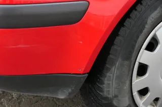 VW Golf 4 Limousine Stoßstange hinten Heckstoßstange Stoßfänger rot LP3G - Bild 10