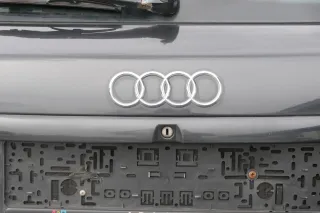 A3 8L bis Bj.ca1999 Heckklappe Kofferraumklappe Klappe hinten schwarz LZ9U Schei - Bild 4
