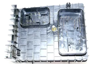 VW Golf 5 Touran Steuergerät Zentralelektrik Sicherungskasten 1K0937124H - Bild 2