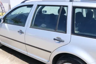 VW Golf 4 Bora Tür hinten links nur Kombi / Variant silber LA7W - ohne Anbauteil - Bild 2