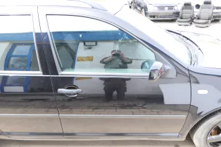 Golf 4 Bora Tür vorne rechts Beifahrertür 4/5-Türer Kombi Variant schwarz L041 - Bild 1