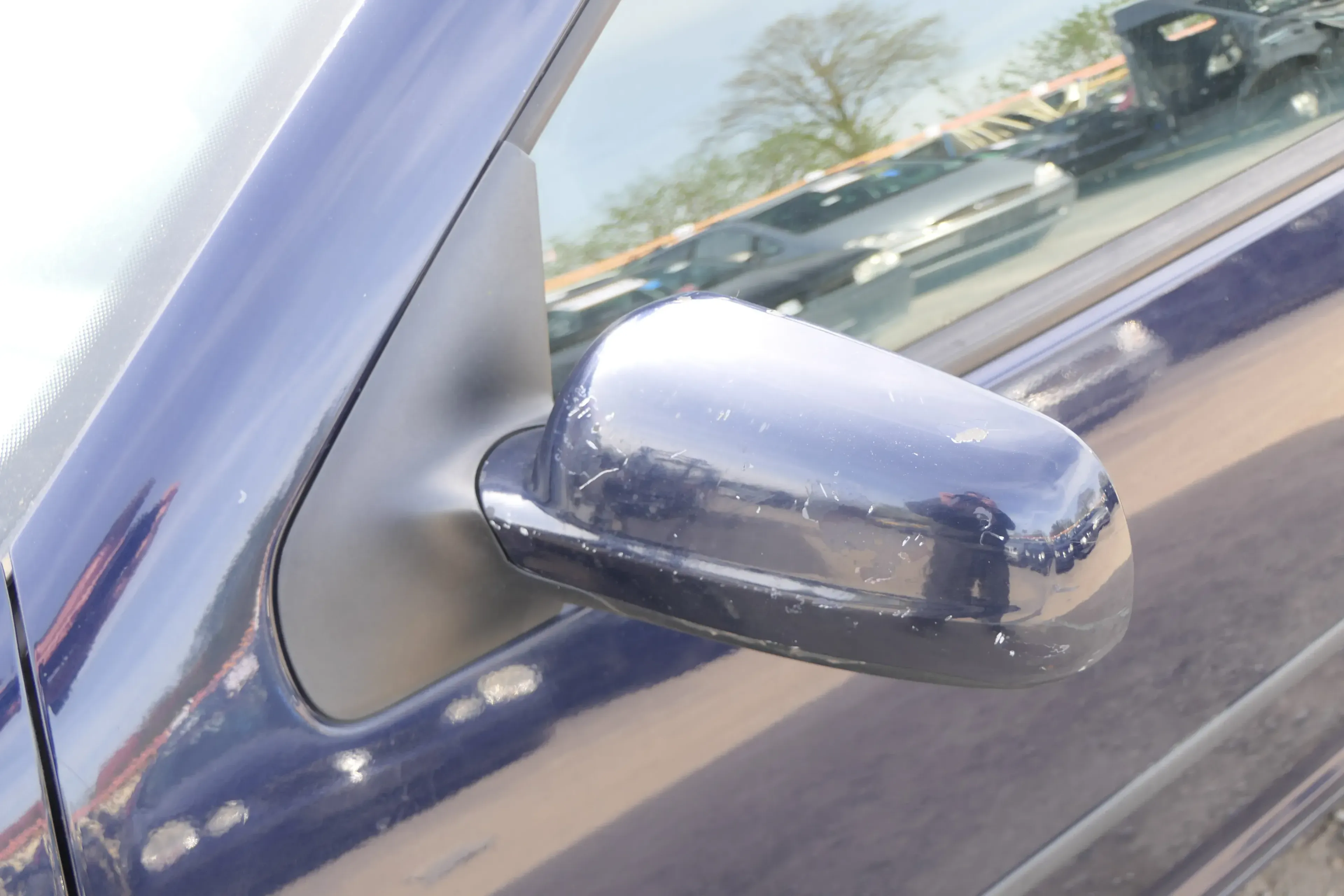 VW Golf 4 Bora elektrischer Spiegel vorne links Außenspiegel blau LC5H Glas - Bild 1