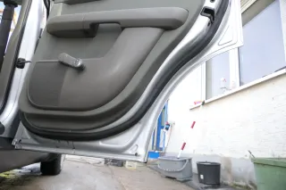 Audi A2 8Z Türverkleidung Verkleidung Tür hinten rechts swing dunkelgrau - Bild 3