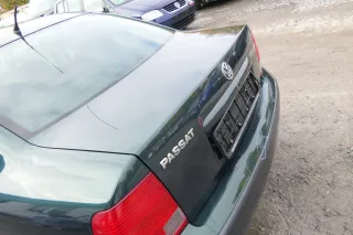 VW Passat 3B Limousine Heckklappe Klappe hinten Kofferraumklappe grün LC6N - Bild 4