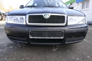 Skoda Octavia 1U Stoßstange vorne Frontstoßstange schwarz LF9R abBj.2001 - Bild 1