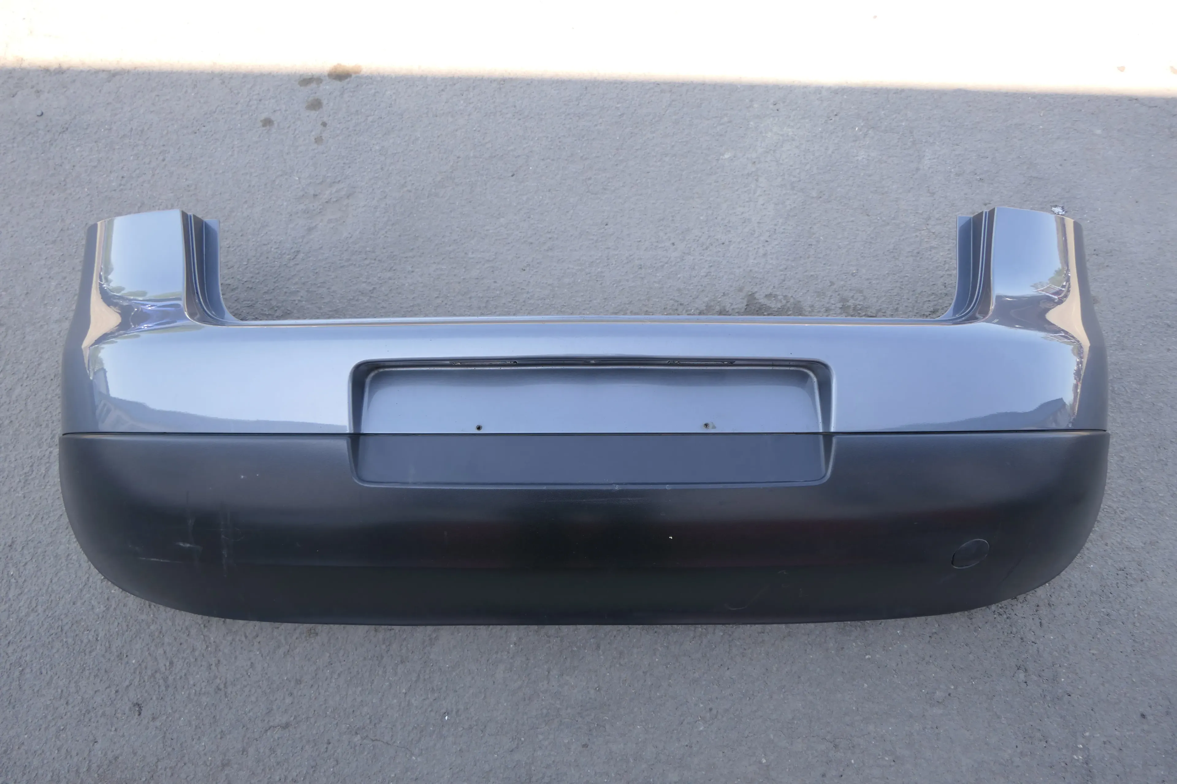 VW Golf 5 1K Stoßstange hinten Heckstoßstange Stoßfänger grau LA7T unite - Bild 1
