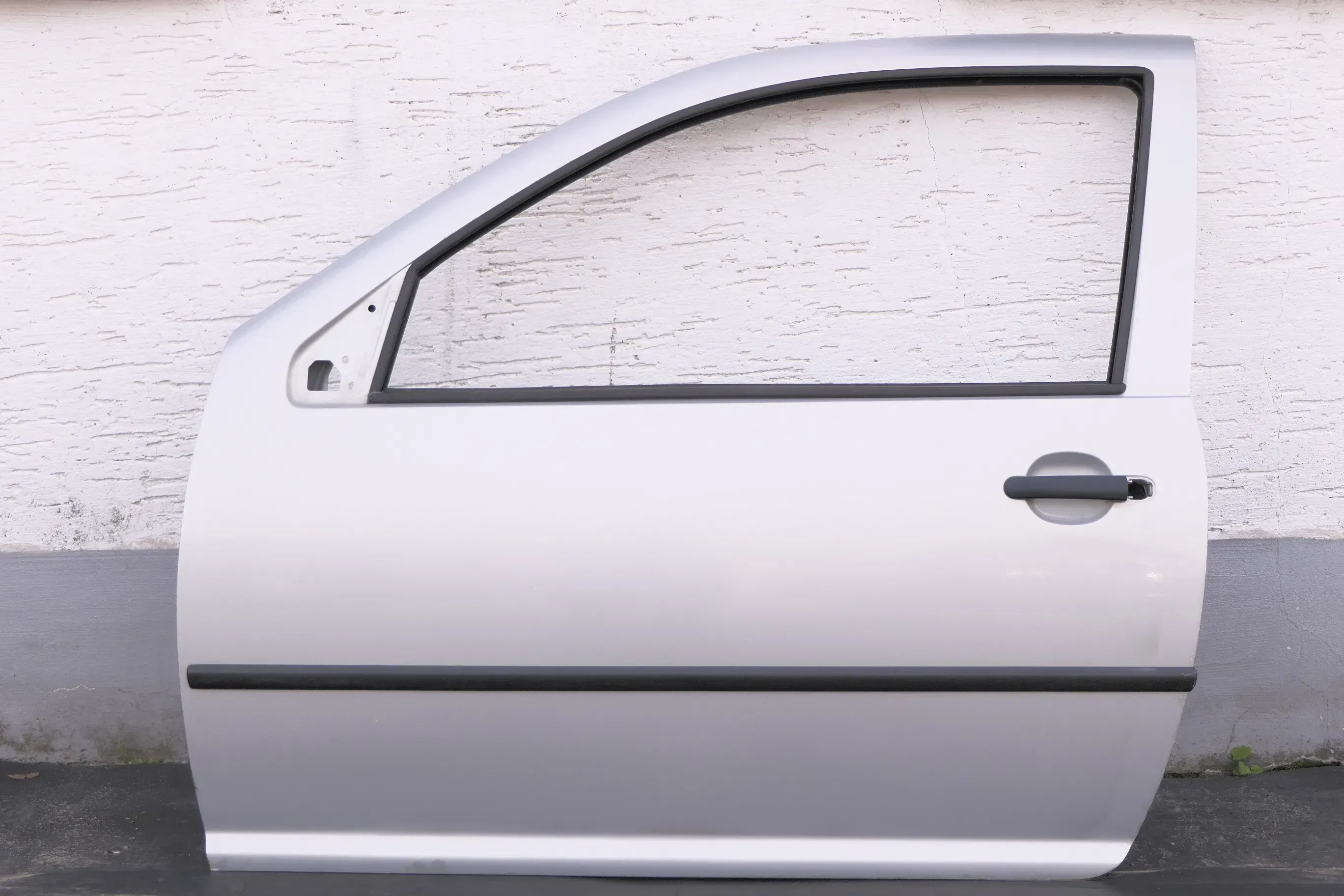 VW Golf 4 Bora Tür vorne links Fahrertür 2/3-Türer + Kombi silber LA7W reflex - Bild 1
