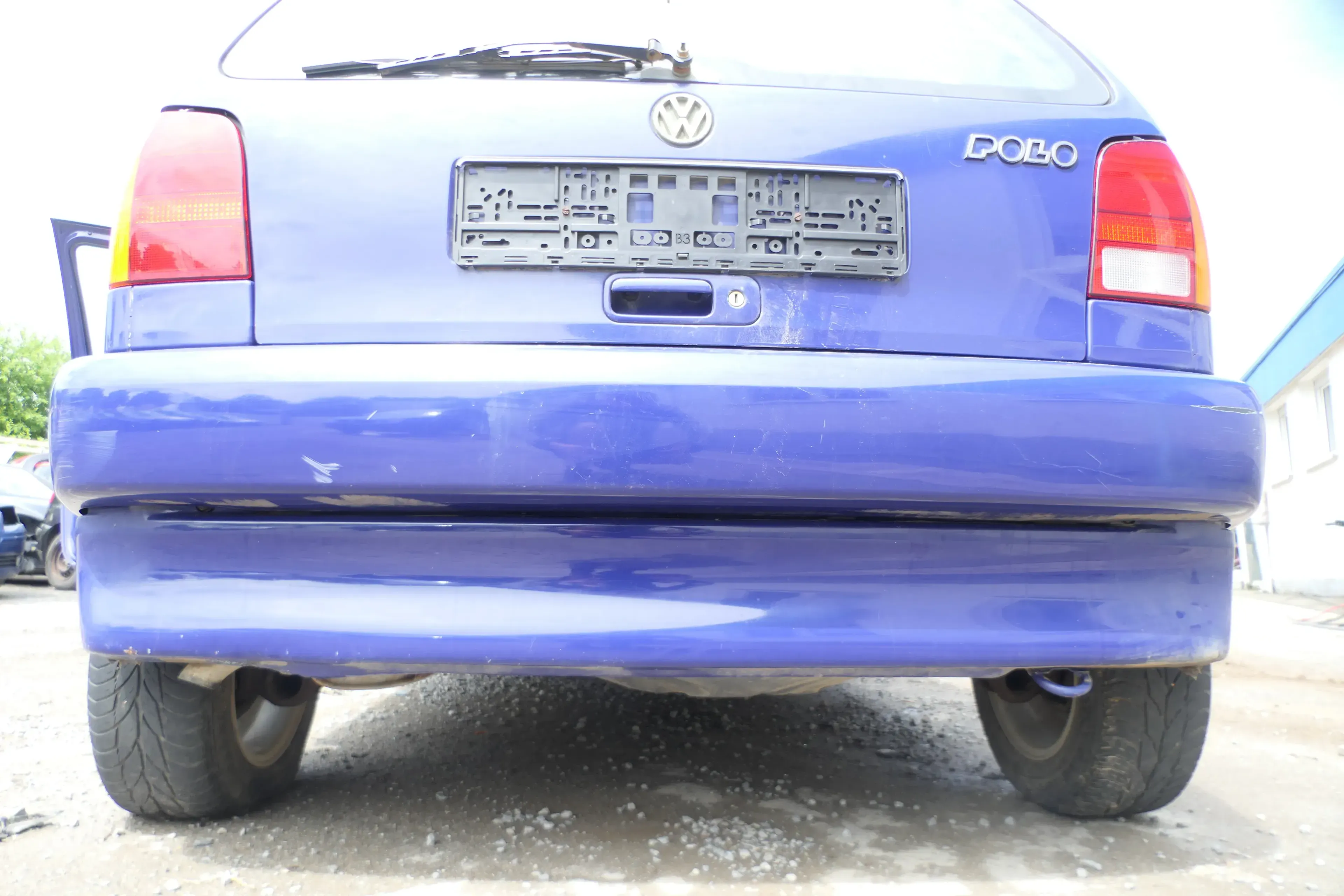 VW Polo 6N Stoßstange hinten 2-geteilte Heckstoßstange LD5D blau Stoßfänger - Bild 1