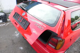 VW Polo 6N Heckklappe Klappe hinten Kofferraumklappe mit Scheibe rot LP3G - Bild 6
