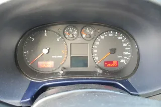 Audi A3 8L Tacho Tachometer Kombiinstrument 8L0920900E 204.000km TDI Diesel - Bild 1