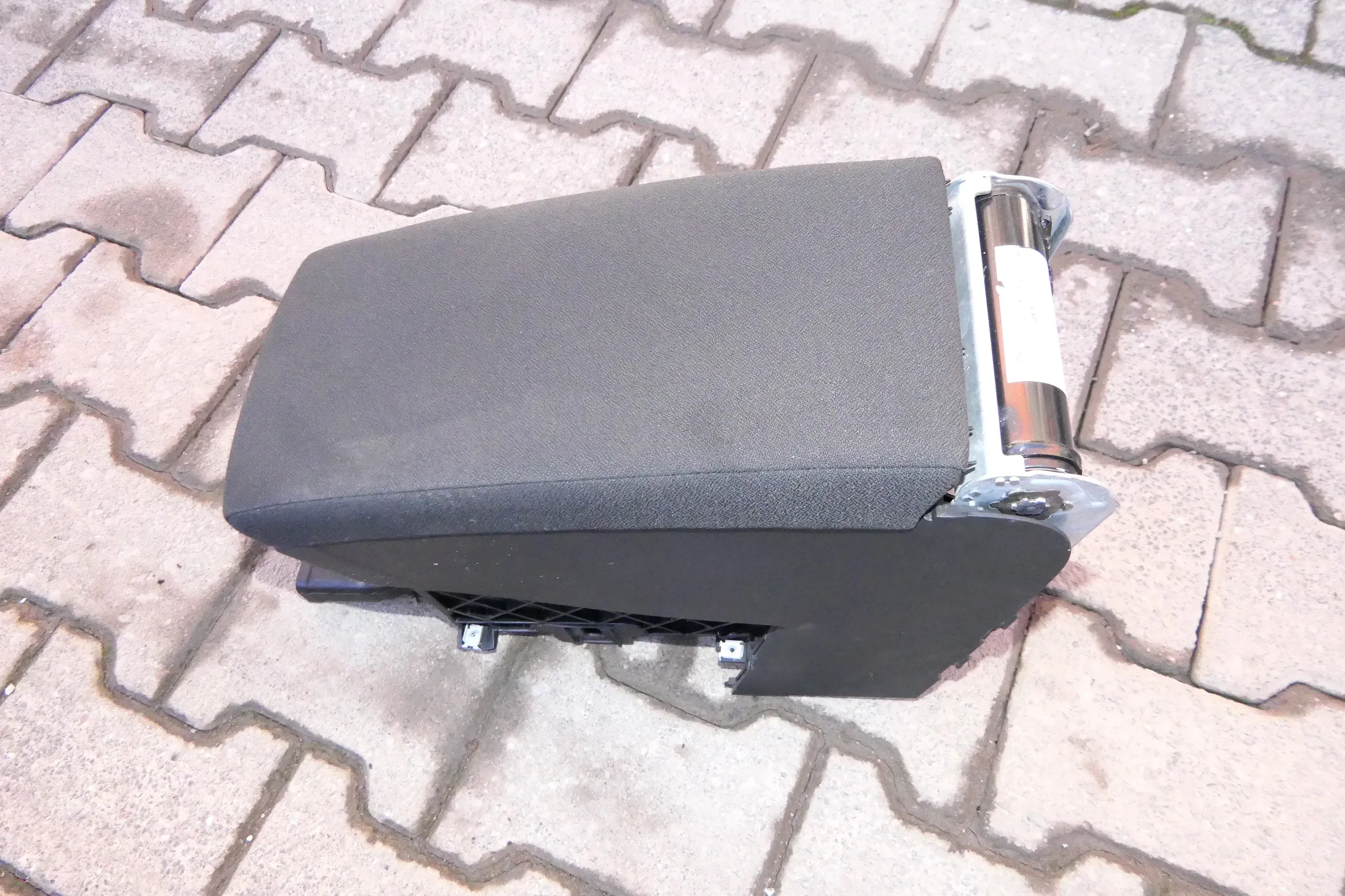 VW Passat 3C Mittelarmlehne Armlehne Fach original - Bild 1