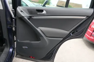 VW Tiguan 5N Türverkleidung Verkleidung Tür vorne+hinten Dynaudio schwarz - Bild 6