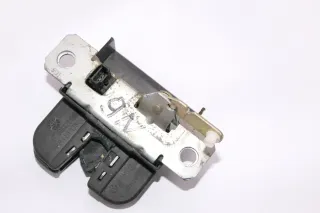 VW Polo 9N 9N3 Heckschloß Schloß unten an der Heckklappe 6Q6827505B /E Fanghaken - Bild 1