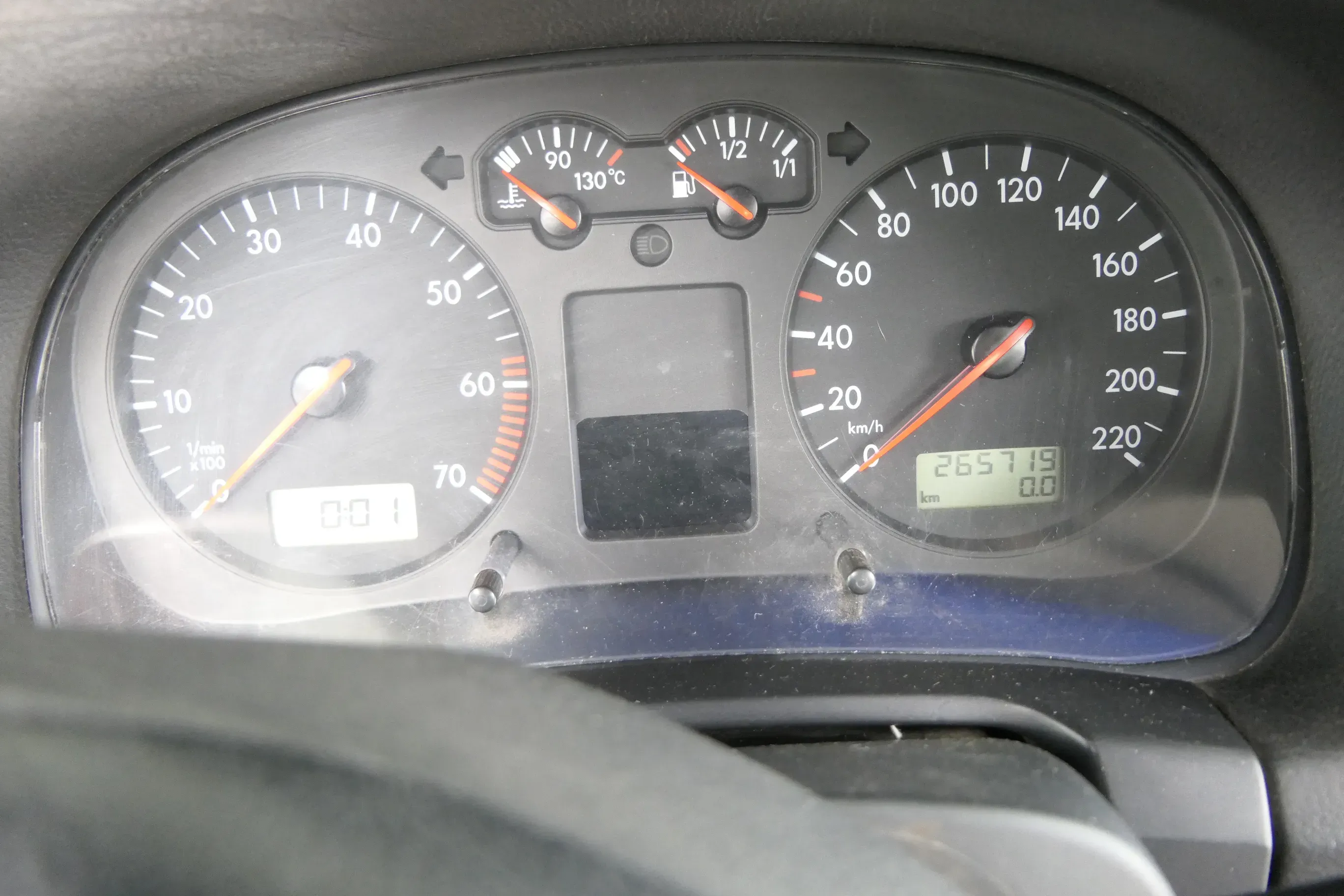 VW Golf 4 Tacho Tachometer Kombiinstrument 265.000km 1J0920821 1,4 - Bild 1
