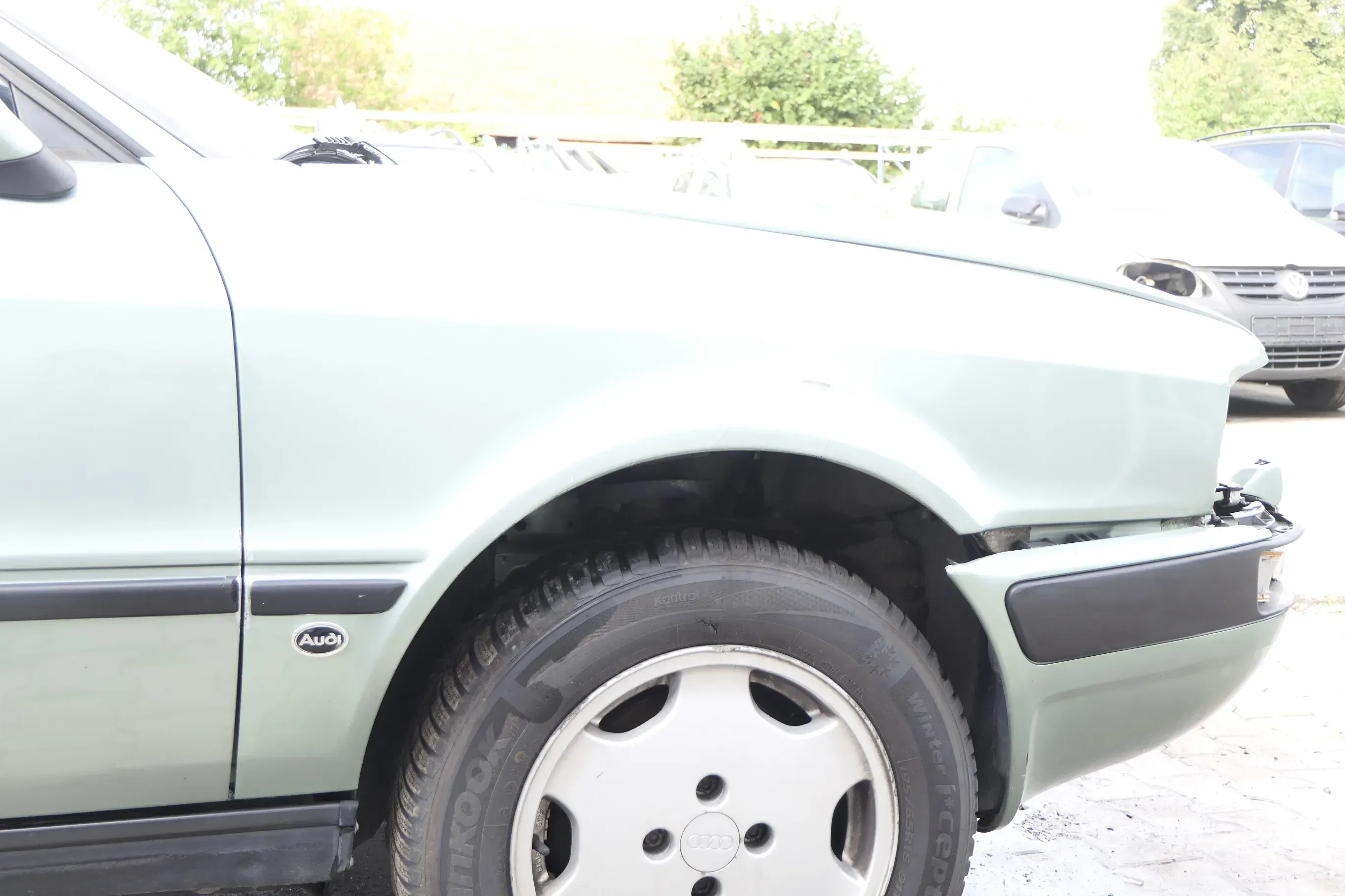 Audi 80 Kotflügel vorne rechts grün LY6N - Beule - Dellen - Bild 1